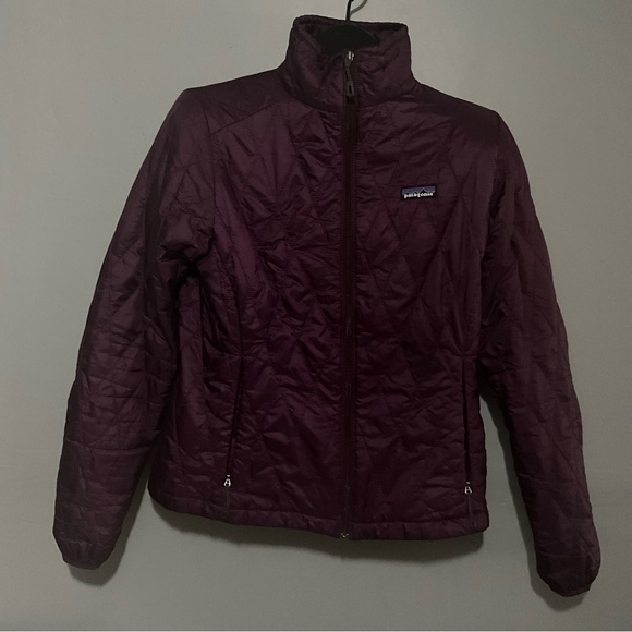 Patagonia lightweight jacket full zip.women’s size M color guinda. - Picture 11 of 12